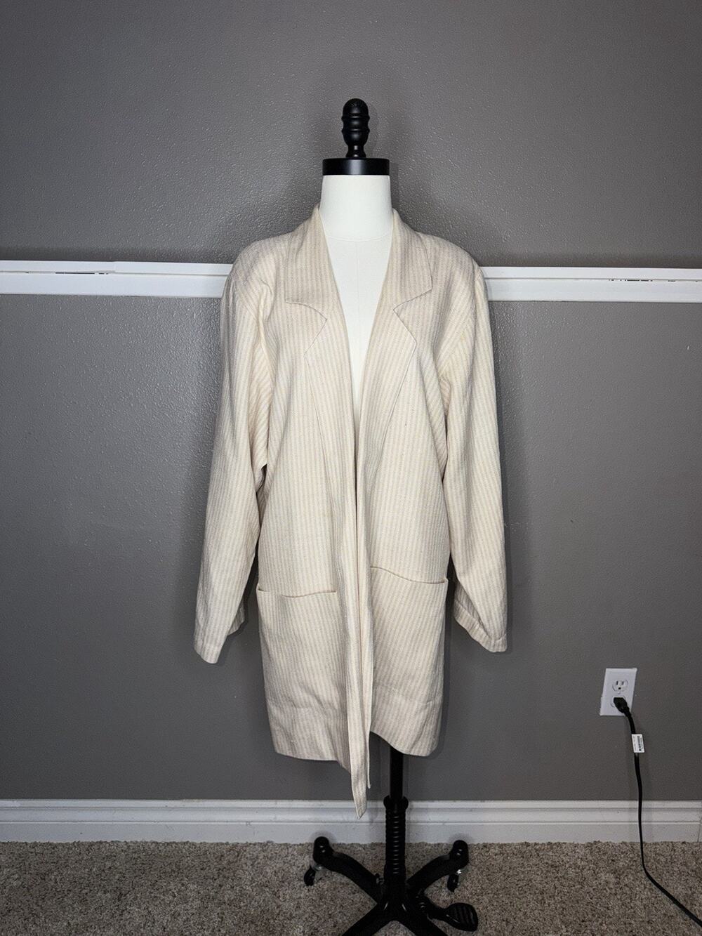 Doncaster Women’s M Cardigan Jacket 100% Silk Cream Striped Open Front Duster